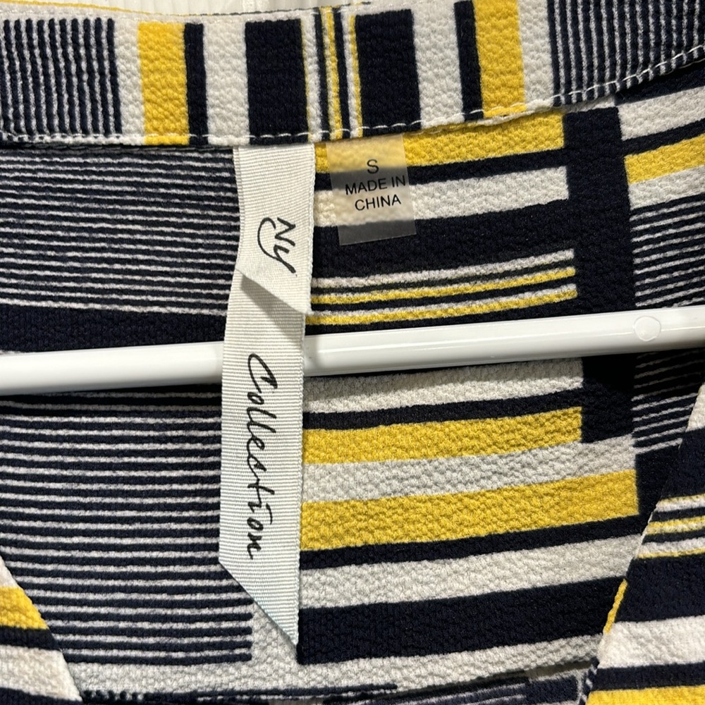 Navy/Yellow Blouse - Picture 2 of 3